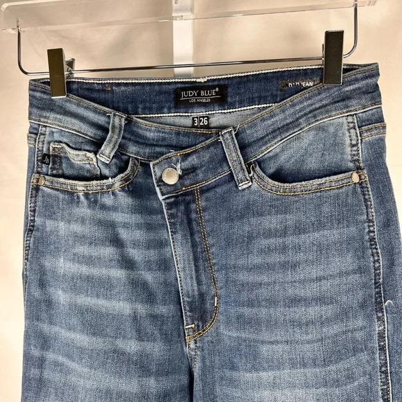 Judy Blue Dad Jean Size 3/26 Jean Denim Blue Straight Leg - Picture 4 of 13